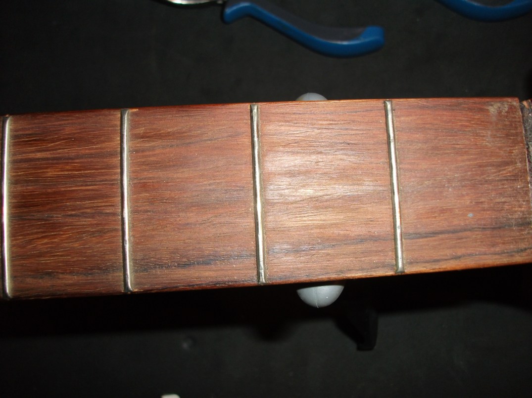 ausgetrocknetes Griffbrett